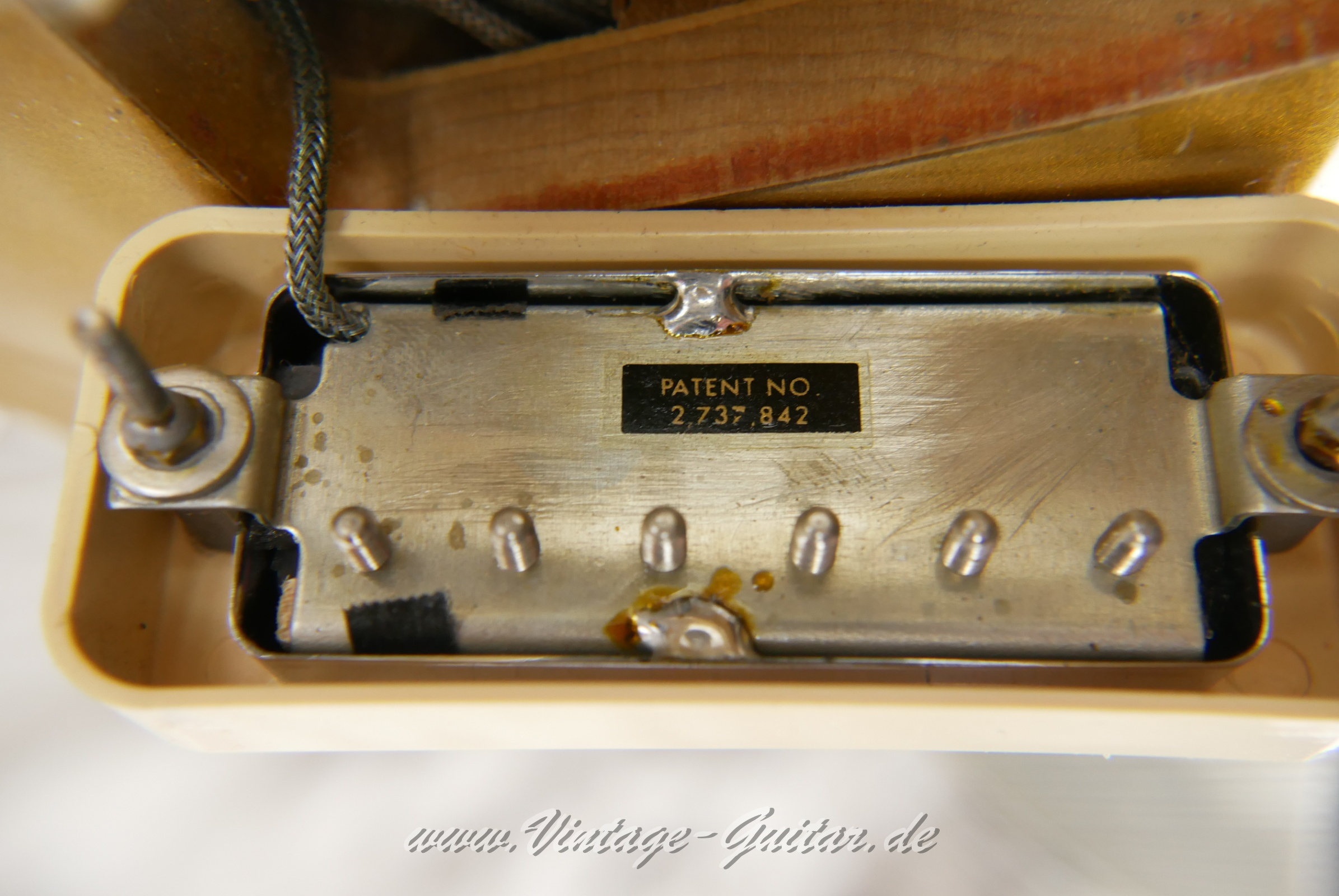 img/vintage/5591/Gibson_Les Paul_Deluxe_Goldtop_1969_1970-024.JPG